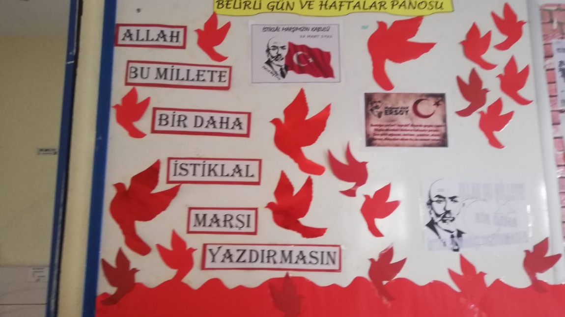 Okulumuzda 12 Mart İstiklal Marşı´nın Kabulü ve Mehmet Akif ERSOY´u Anma Programı Yapıldı